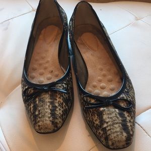 Vaneli flats snakeskin